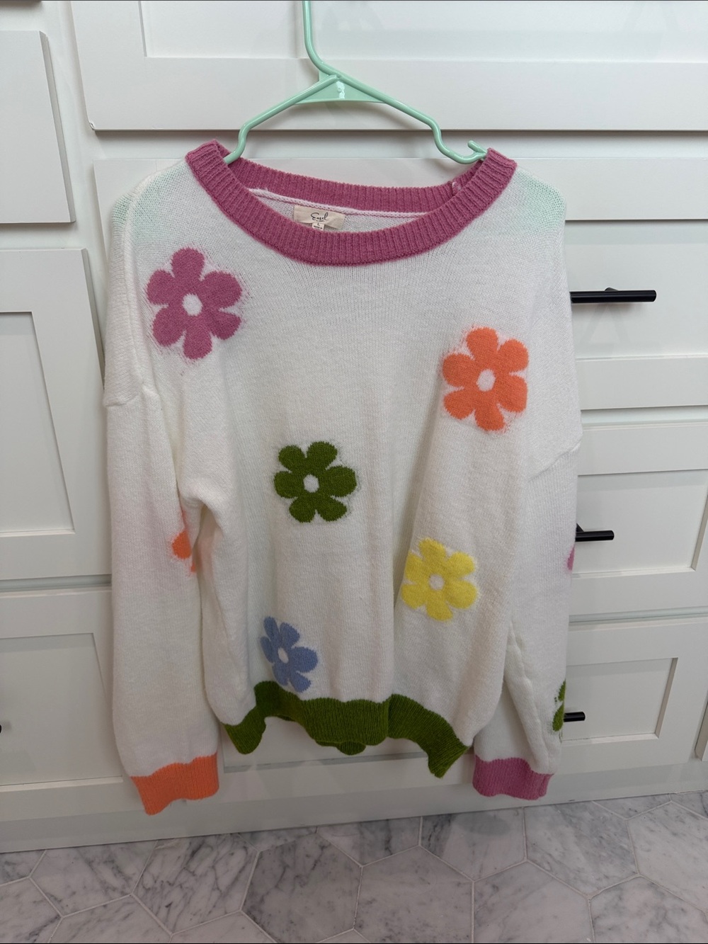 easel White Crewneck Sweater with Multicolor Flower Appliqués